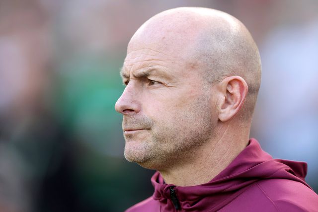 Lendas inglesas defendem Carsley: «Também não me sentia confortável a cantar o hino»