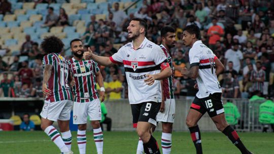 Polémica no Brasil: São Paulo quer anular jogo com o Fluminense