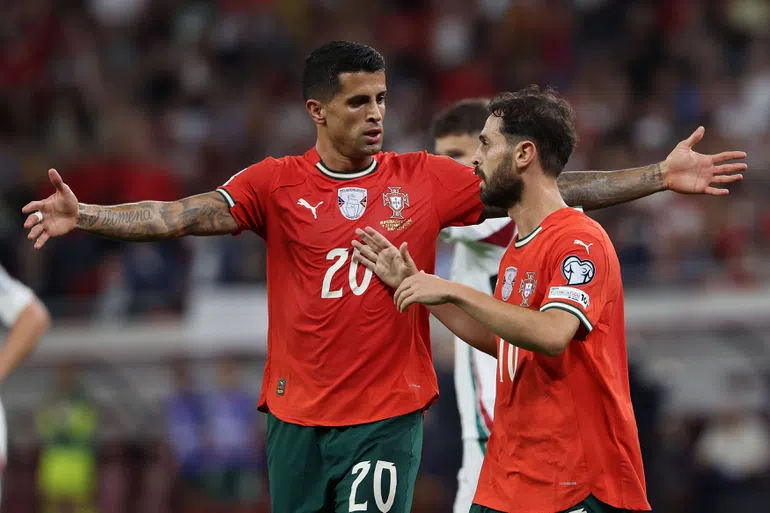 Portugal-Hungria: Remate, suor e contas ao intervalo!