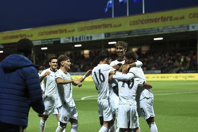 «Ainda não percebi como é que o Mora marca um golo de cabeça»