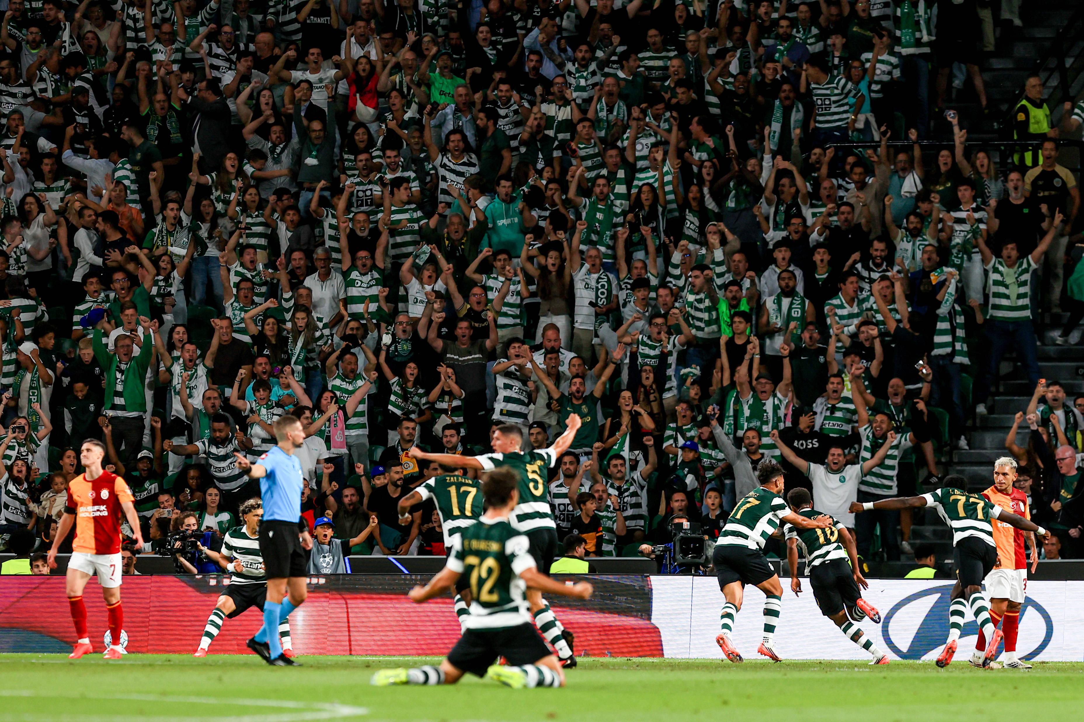 Festejos no golo de Geny no Sporting-Galatasaray - Foto: Imago