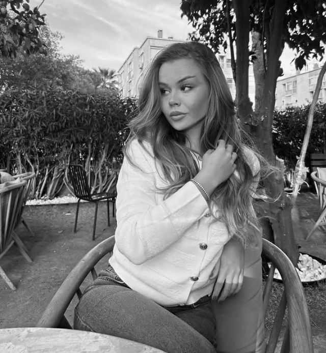 Instagram/Zeynep Mestan