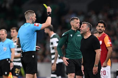 Golo bem anulado e penálti assinalado foram boas decisões: a análise à arbitragem do Sporting- Galatasaray