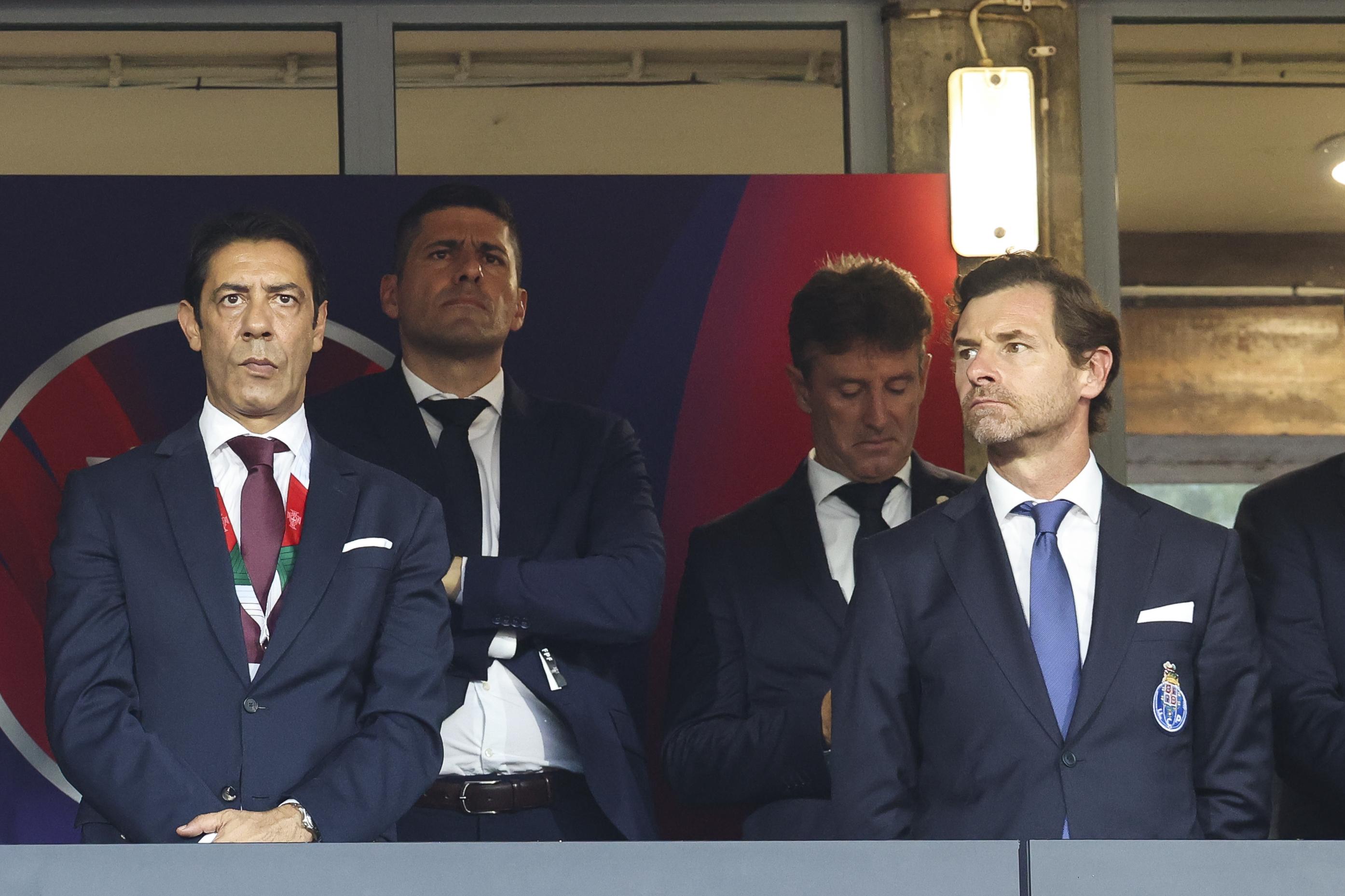 Rui Costa e André Villas-Boas na Supertaça feminina (foto: Lusa)
