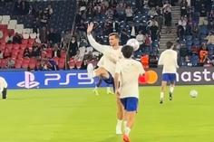 Vitinha e uma bola: aproveite, caro leitor