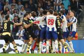 Momentos de tensão seguiram-se durante o jogo, já na parte final - Foto: Catarina Morais/Kapta+