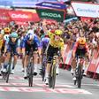 Britânico Matthew Brennan (Visma) chega à quinta vitória na Vuelta 2026