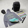 Kit de equipamento de treino desportivo co-branding Puma Hyrox e uma pulseira desportiva.