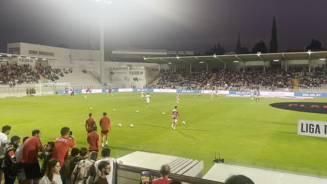 Moreirense-Benfica: equipas já aquecem