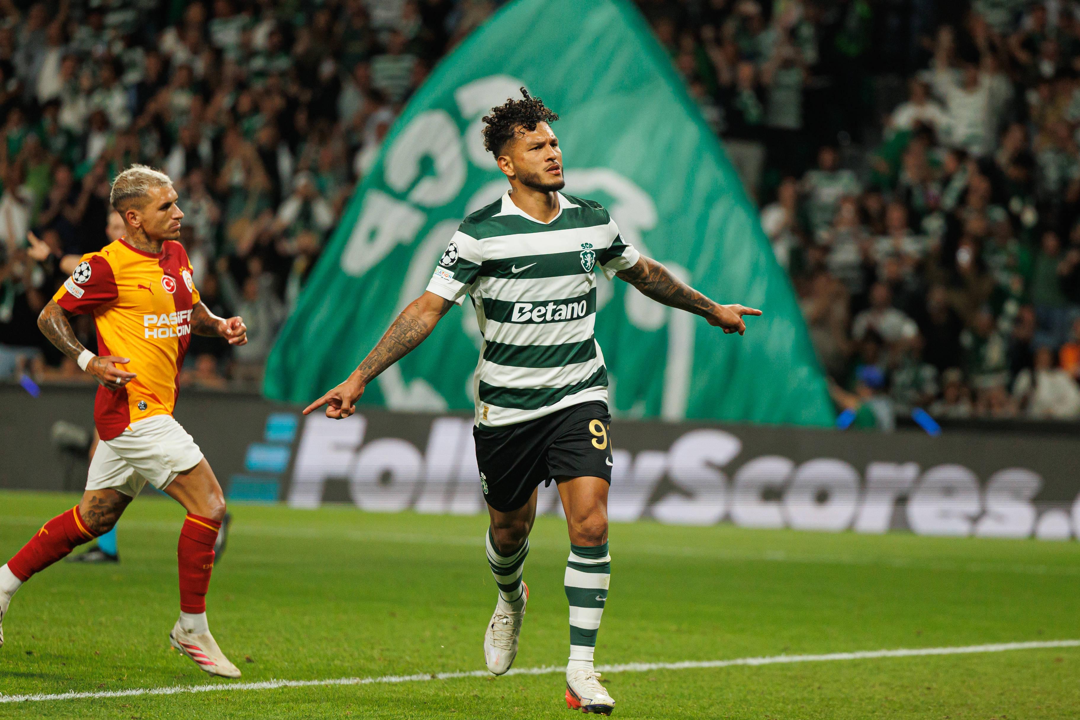 Festejo de Luis Suárez no Sporting-Galatasaray - Foto: Imago
