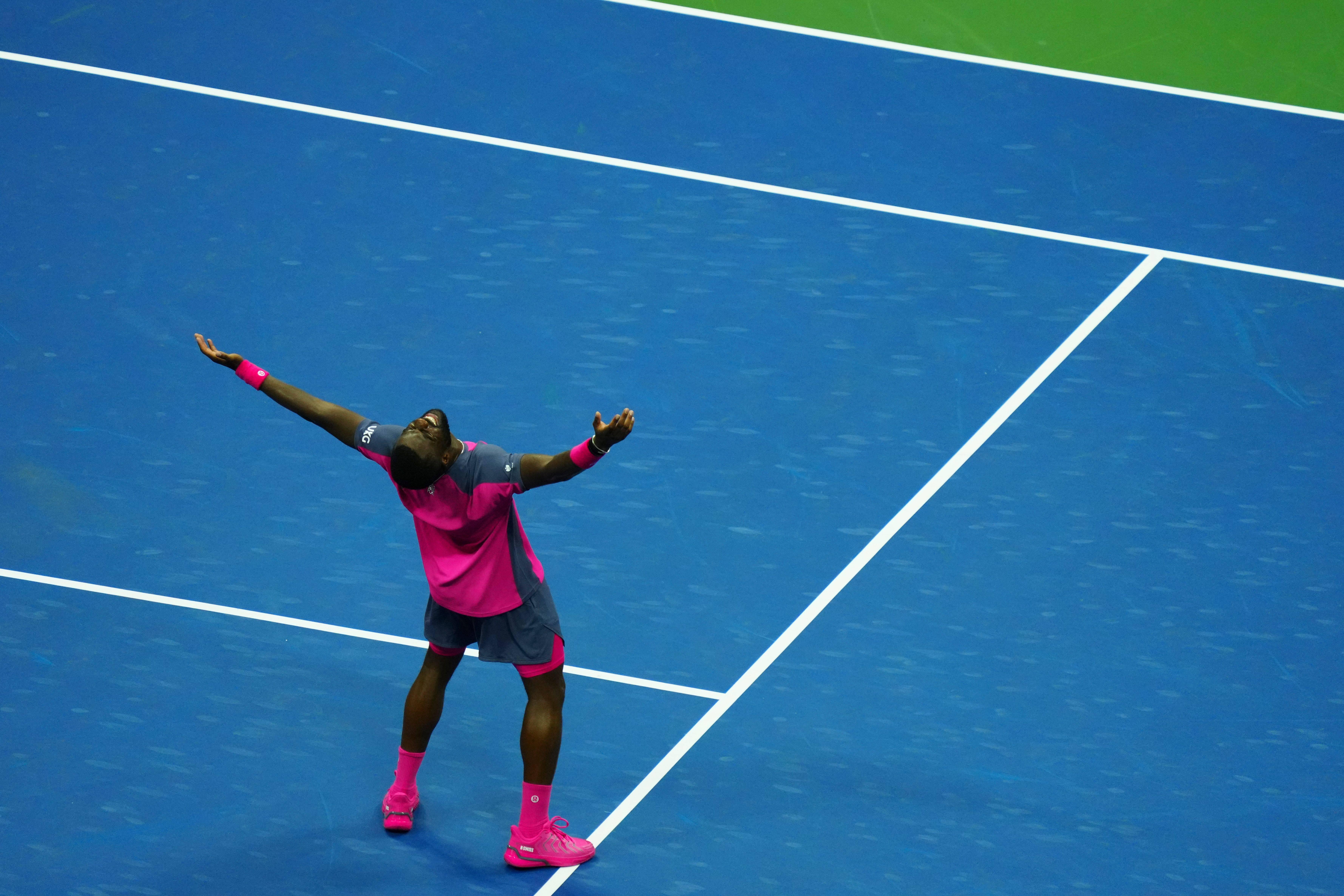 A festa de Tiafoe, mais um passo para tentar chegar à primeira final num Grand Slam         Fotografia Imago