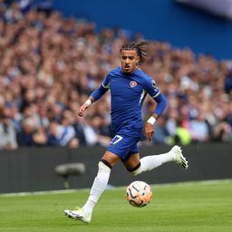Seleção francesa: Malo Gusto convocado pela primeira vez