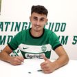 Sporting contrata jovem médio cipriota