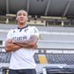 Clinton Udeh: «Vejo jogos de Mbappé no YouTube a ver se aprendo algo»