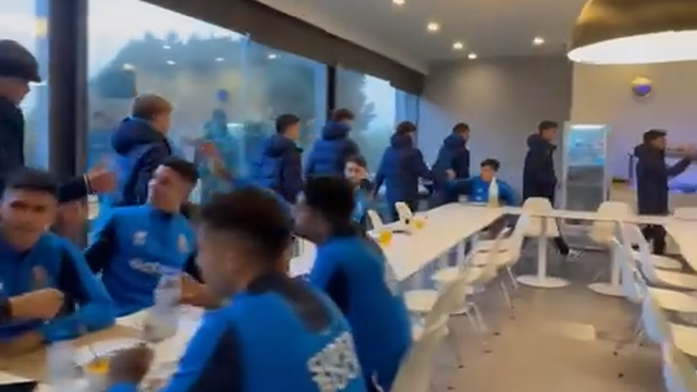 Apanha-bolas do Dragão visitam jogadores