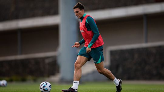 Treino da Seleção Nacional com uma ausência