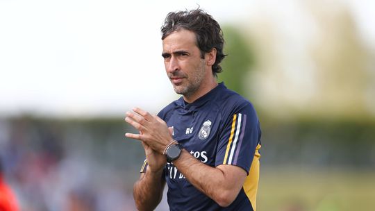 Raúl González vai deixar o Castilla mas pode continuar no Real Madrid