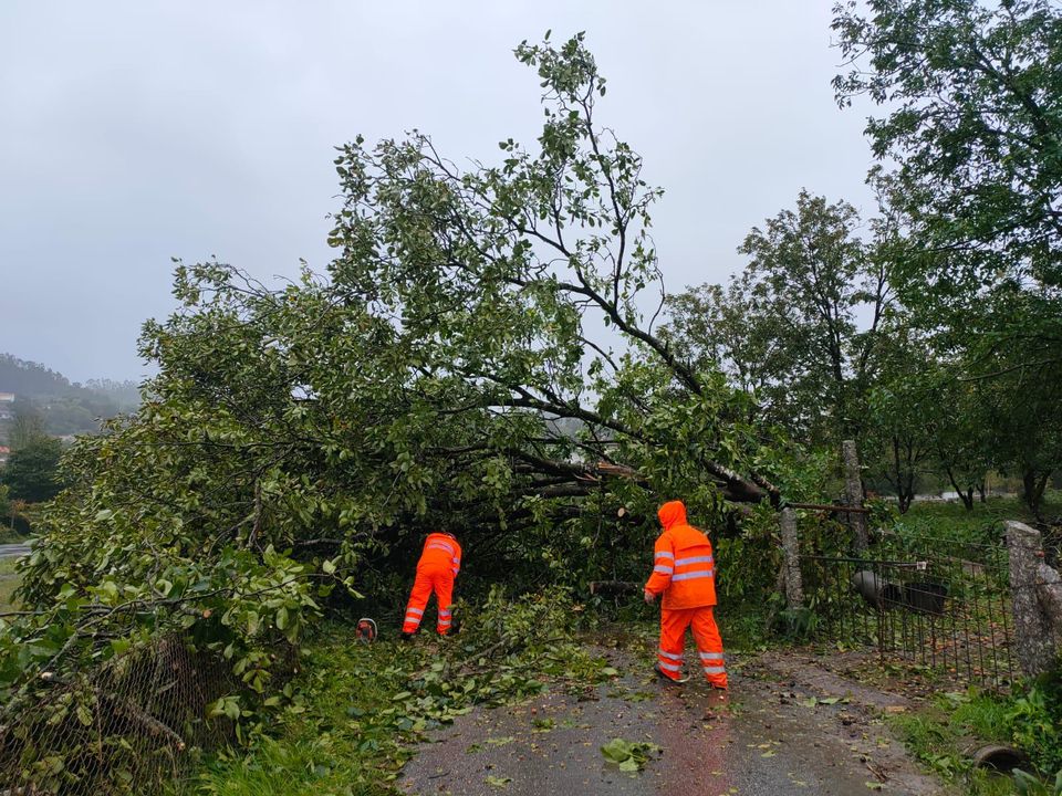 Tempestade Kirk: mais de 1600 ocorrências e nova depressão a caminho