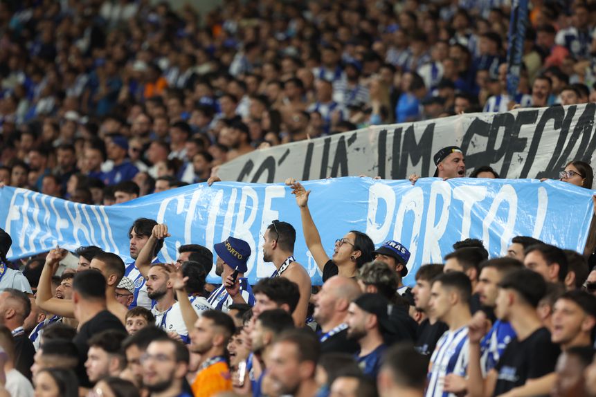 Tarja a José Mourinho valeu multa - Foto: Catarina Morais/Kapta+