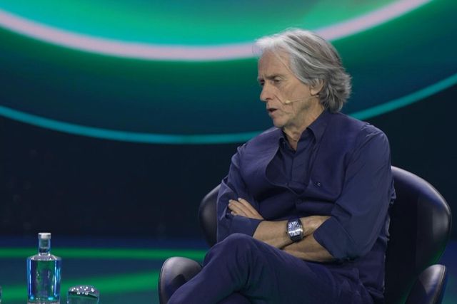 Jorge Jesus desfaz-se em elogios a Cristiano Ronaldo