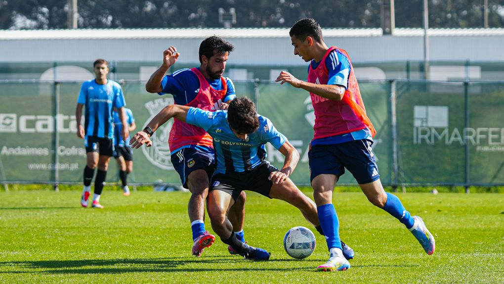 Rio Ave e Vizela empataram a uma bola - FOTO: RIO AVE FC