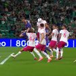 O lance entre Hjulmand e Lagerbielke na área do Sporting