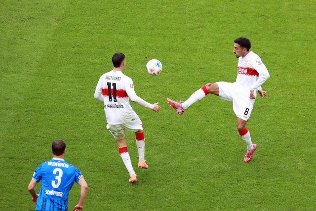 UEFA multa e castiga Esturgarda, de Tiago Tomás, e Friburgo