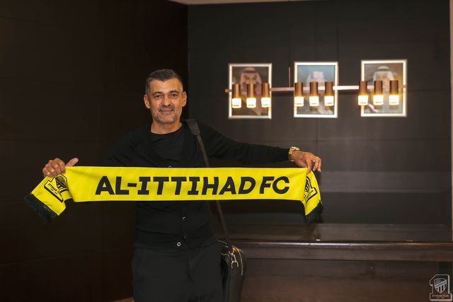 Sérgio Conceição no Al Ittihad, da Arábia Saudita - Foto: AL ITTIHAD