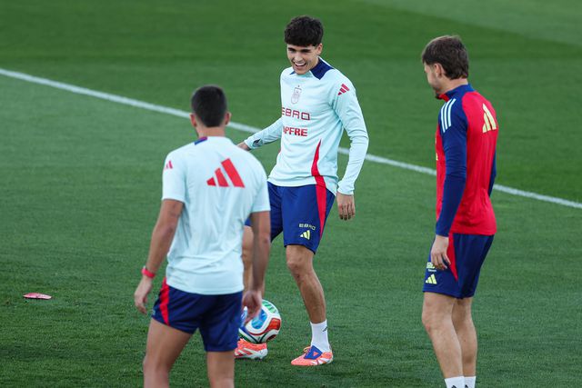 Pau Cubarsí: «A verdade é que o 'El Clássico' decide sempre o campeonato»