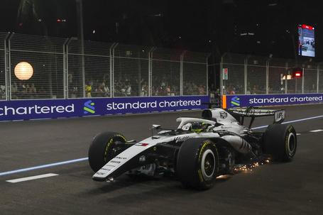 Falha na qualificação sprint correu após o acidente de Sergio Perez (Cadillac)