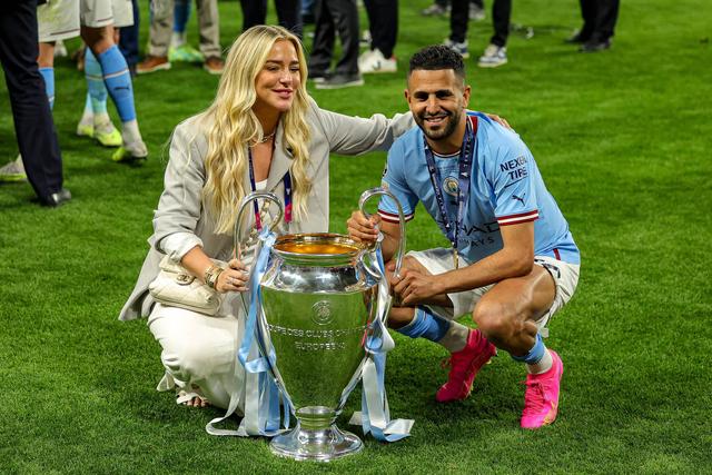 Mahrez com a esposa Taylor Ward