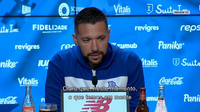 Farioli explica como vai gerir André Silva, Samu e Gimenez no ataque do FC Porto