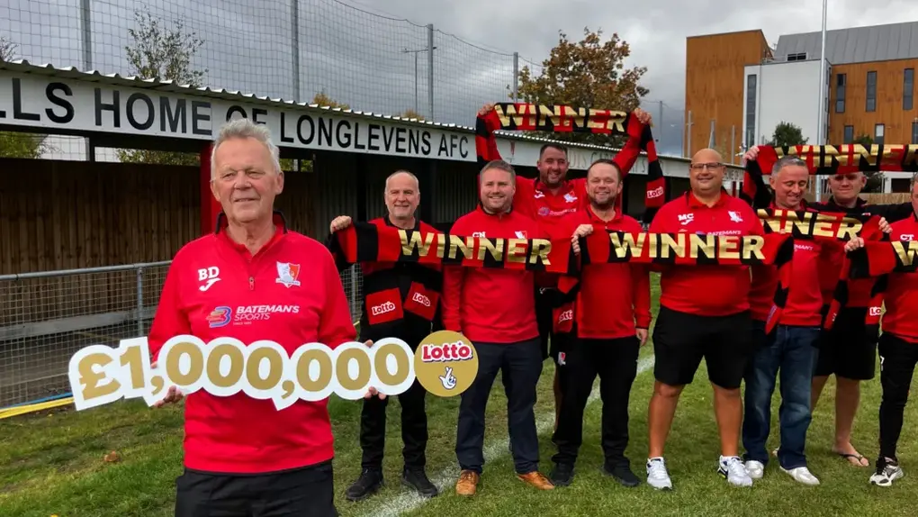 Bill Davis comprou o bilhete que mudou o futuro do Longlevens. Foto: DR