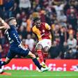 Galatasaray com Leão (e com menos um) vira a sorte para voltar ao topo