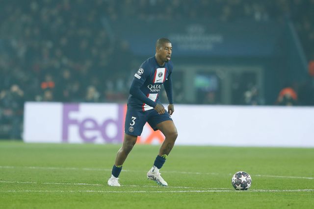 Kimpembe volta aos treinos nove meses depois