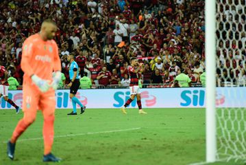 Desta vez não houve remontada: Palmeiras perde com estrondo com o Flamengo no Maracanã