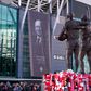 Funeral de Bobby Charlton vai passar por Old Trafford e a família tem um pedidorr