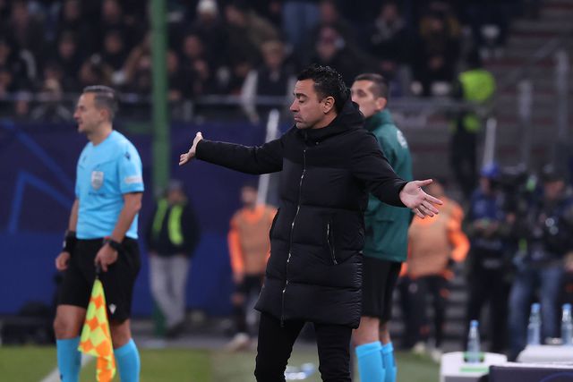 Valdano atira-se a Xavi: «É mais um discurso de adepto do que de profissional»