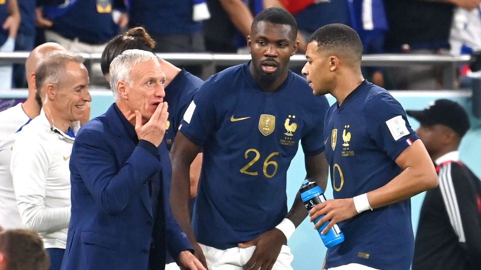 Deschamps surpreendido com a Bola de Ouro para Messi: «Mbappé merecia»