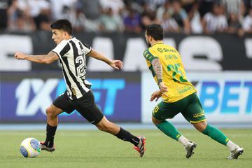 Nulo no Botafogo-Cuiabá aproxima Abel Ferreira de Artur Jorge