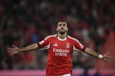 Pavlidis fez o segundo do Benfica no jogo. Foto: Sérgio Miguel Santos