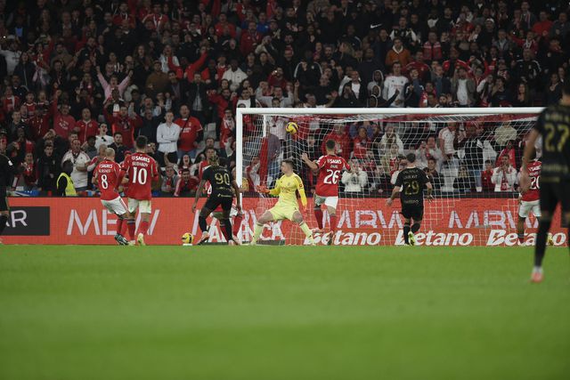 Tomás Araújo marcou na própria baliza. Foto: Sérgio Miguel Santos