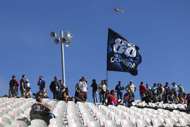 Fãs de Miguel Oliveira querem ver a despedida do português. Foto EPA/JOSE SENA GOULAO
