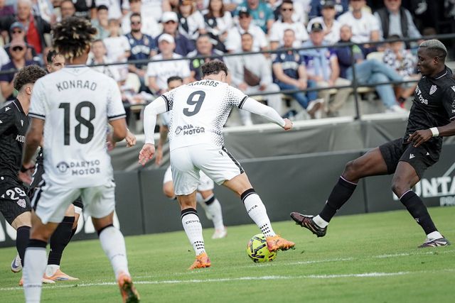 Ceuta-Almeria foi interrompido ao intervalo. Foto - Twitter/AD Ceuta