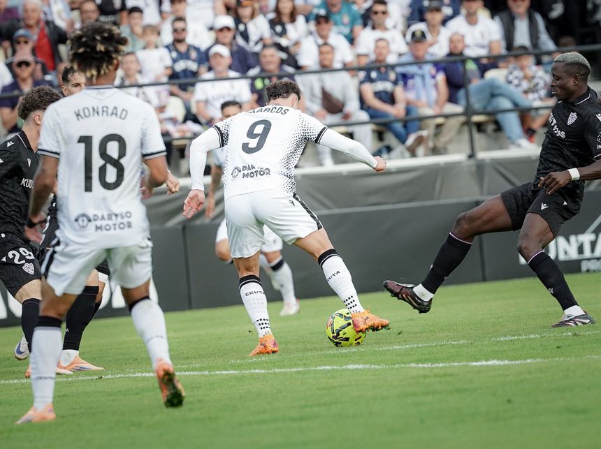 Ceuta-Almeria foi interrompido ao intervalo. Foto - Twitter/AD Ceuta