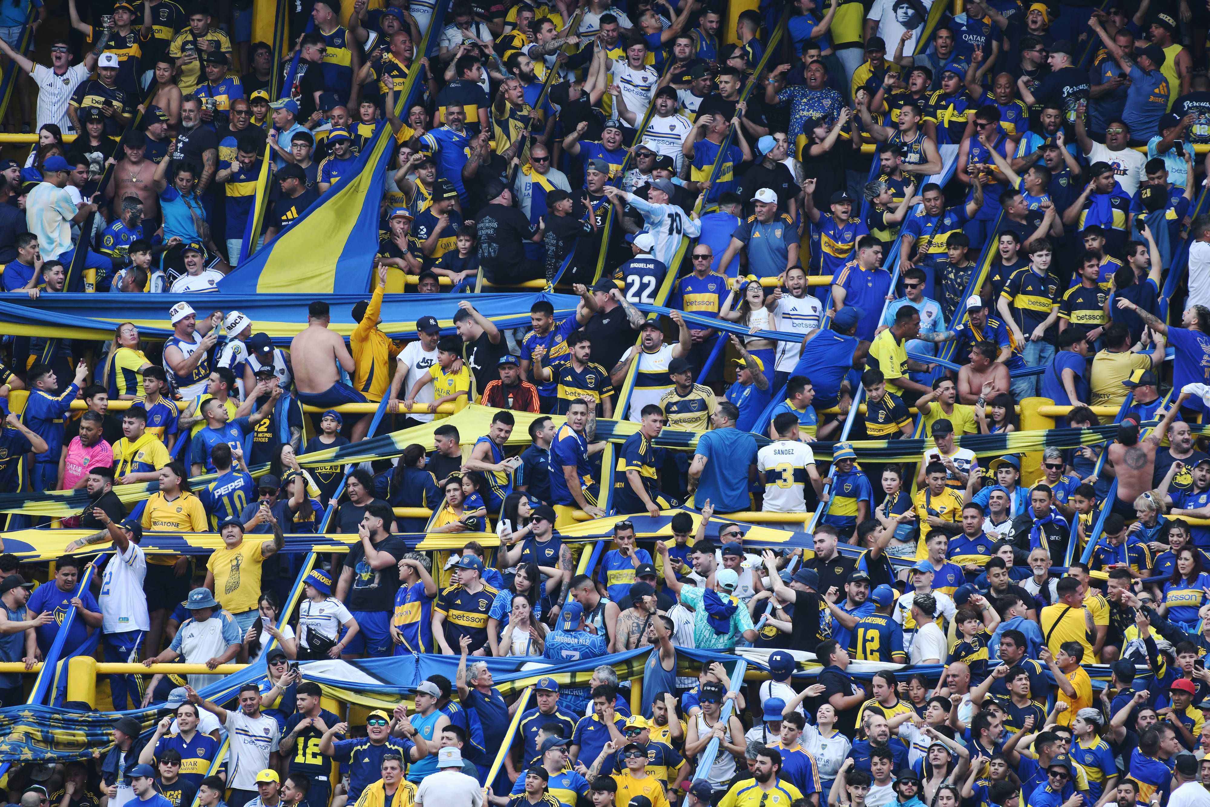 Os adeptos do Boca Juniors fizeram a festa nas bancadas da Bombonera