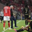 José Mourinho, treinador do Benfica, durante o jogo com o Casa Pia - Foto Sérgio Miguel Santos