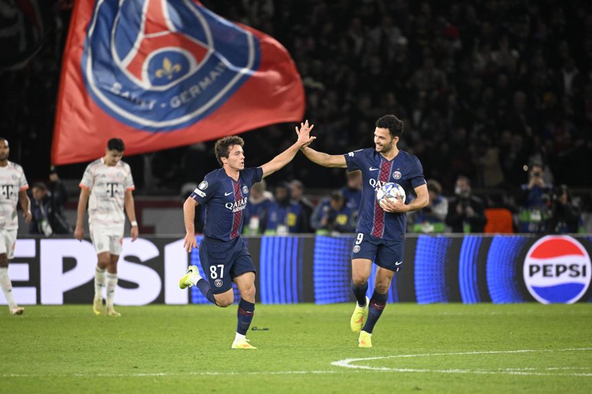 João Neves e Gonçalo Ramos festejam golo no PSG