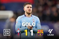 Onde é que estava a defesa do Barcelona neste lance... ?