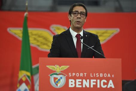 Rui Costa sucedeu a Rui Costa na presidência do Benfica